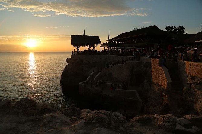 Private Tour From Ocho Rios or Runaway Bay To Negril 7 Miles Beach & Ricks Cafe - Getting there from Ocho Rios or Runaway Bay, and why the private van matters