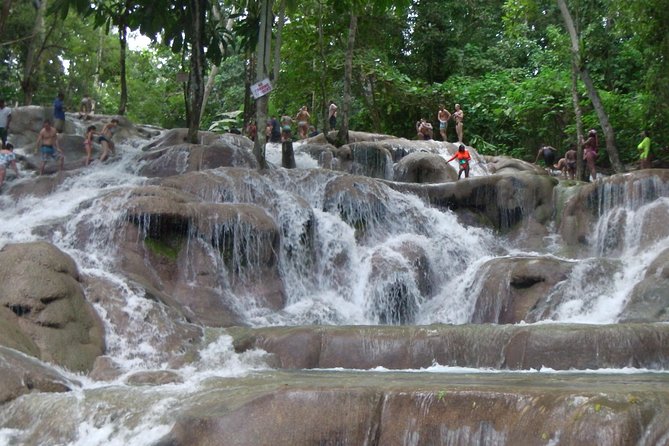 Private Tour From Ocho Rios To Dunn's River Falls - Climbing and swimming: how to enjoy the falls without feeling rushed