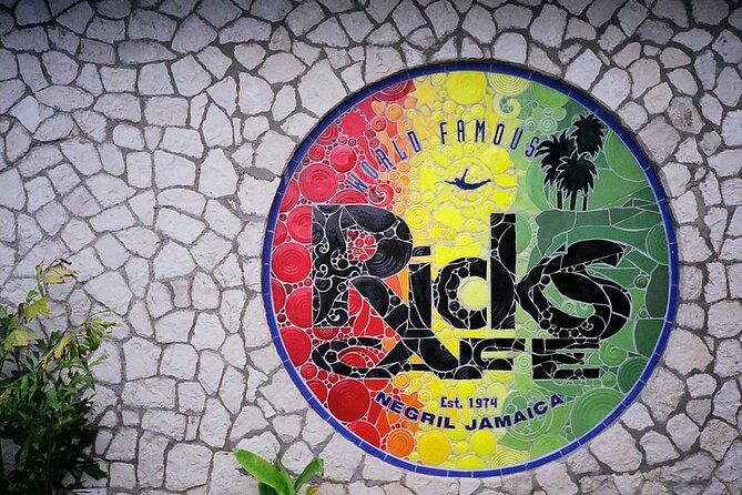 Private Tour of Negril Beach and Sunset at Ricks Cafe - Stop 3: Rick’s Cafe Sunset With Cliff Divers and Live Music