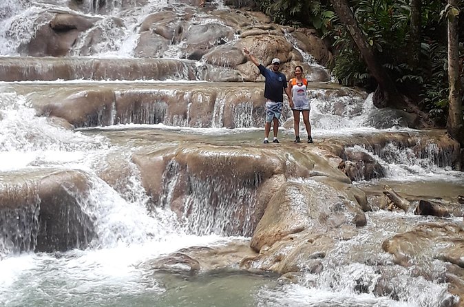 Private Tour to Dunn's River Falls From Ocho Rios - Top Views, then a Friendly Shift Into Shopping and Beach Time