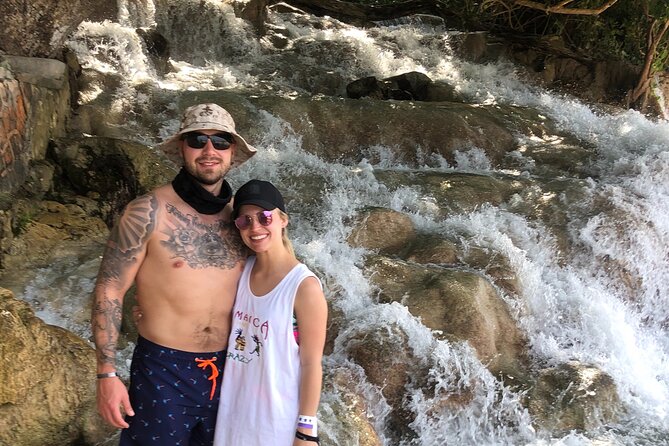 Private Tour to Dunn's River Falls From Ocho Rios - Entering Dunn’s River Falls Park: Wristband to First Steps