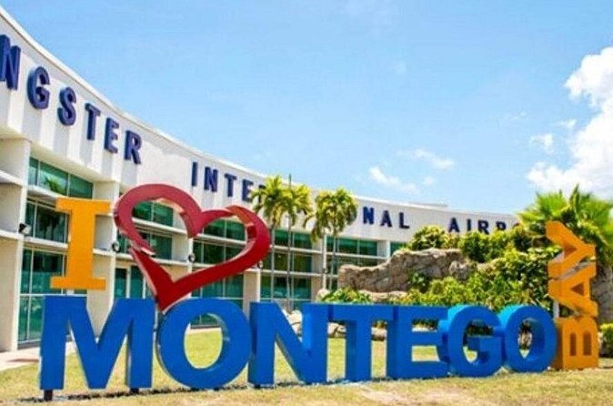 Private Transfer Airport to Montego bay Hotels in Jamaica - Arrival Welcome: Rum Punch for Adults, Water for Kids