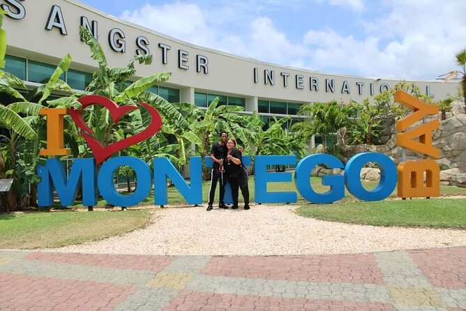Private Transfer From Montego Bay Airport to Falmouth Trelawny - Flight tracking and customs delays, what you should plan for