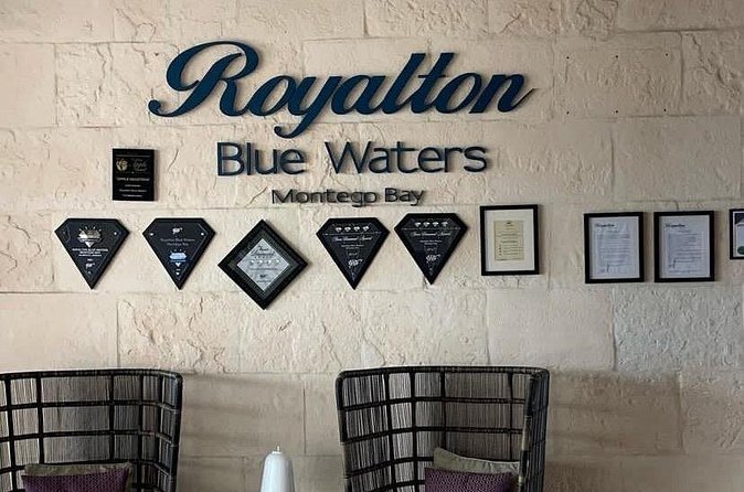 Private Transfer Grand Palladium and Royalton Blue Water Resort - Air-Conditioned Comfort, Clean Vehicles, and How They Help You