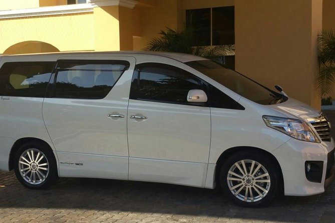 Private Transfers From Montego Bay Airport To Montego Bay - What the Pickup Actually Looks Like at Arrival