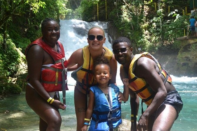 Private Transport to River Tubing or Rafting and Blue Hole combo - Bamboo rafting: calm river time that still feels special