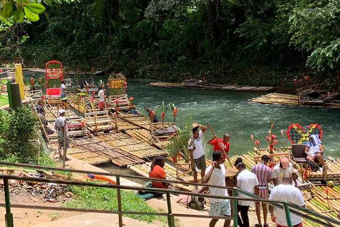 Rafting on the Martha Brae - Martha Brae rafting, the calm version that still feels like an adventure