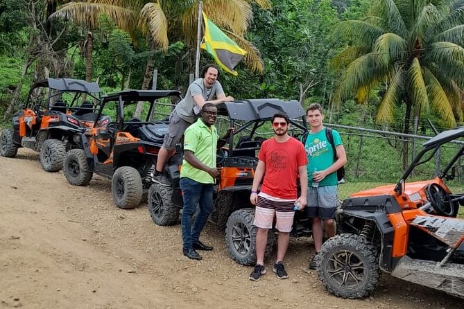 RastaSafari Experience from Montego Bay - Fruit Tasting From the Trees: A Small Moment That Feels Personal