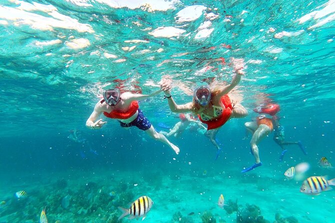 Ricks Cafe Party Cruise with Open Bar & DJ MONTEGO BAY RESORTS - 7 Mile Beach time: a real break before the water