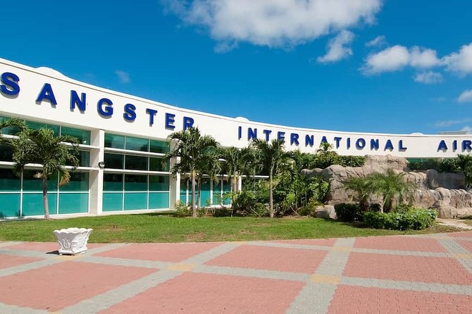 Riu Reggae/Riu Montego Bay/Riu Palace Private Airport Transfer - Entering Jamaica Fast, Without the Usual Airport Chaos