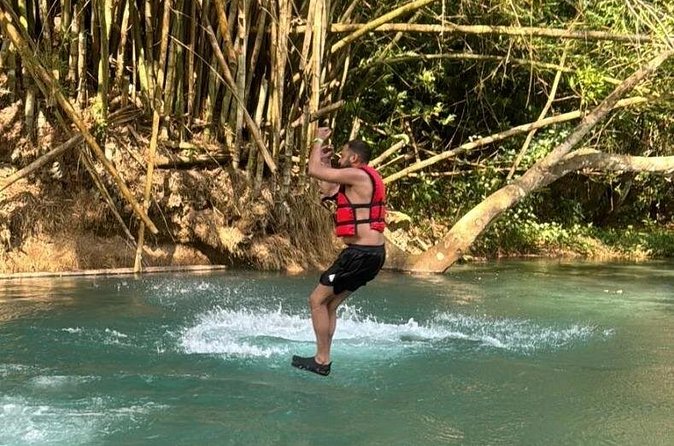 River Rapids Tubing and Beach Visit with Private Transportation - Guide Styles You’ll Notice: Green, Charlie, Davian, Damian, Xavier