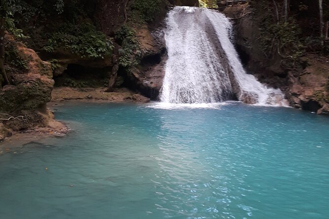 River Tubing and Blue Hole Private Tour from Ocho Rios - Comfort and Smart Prep for Water, Caves, and Jumping