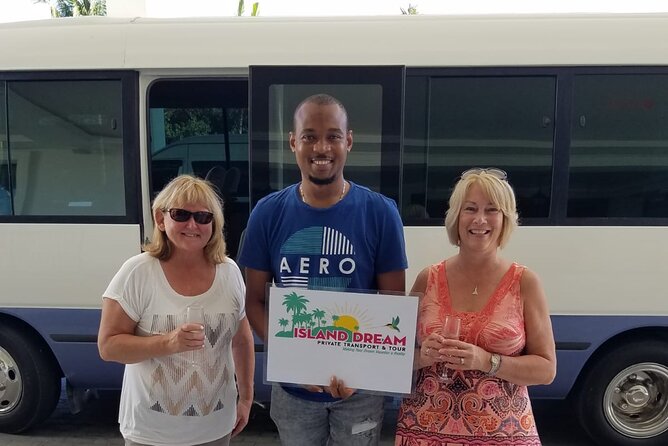 Round Trip Montego Bay Airport Taxi - Grand Palladium - Private comfort for just your party, plus group pricing