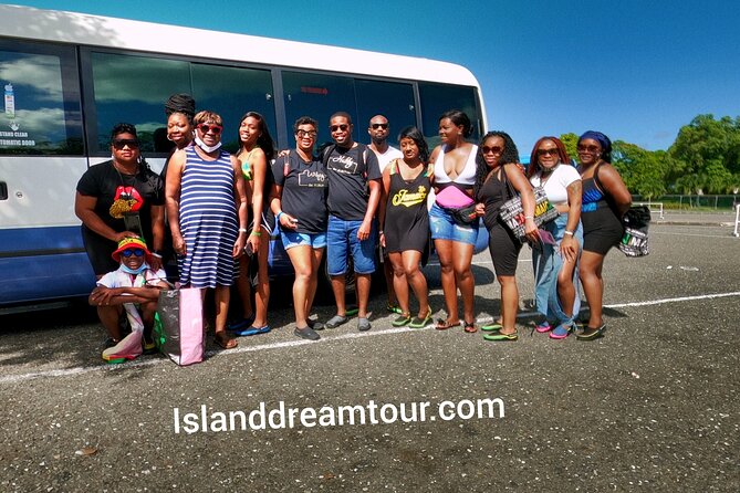 Round Trip Montego Bay Airport Taxi - Grand Palladium - The 35-minute drive to Lucea: what that mini scenic tour really gives you