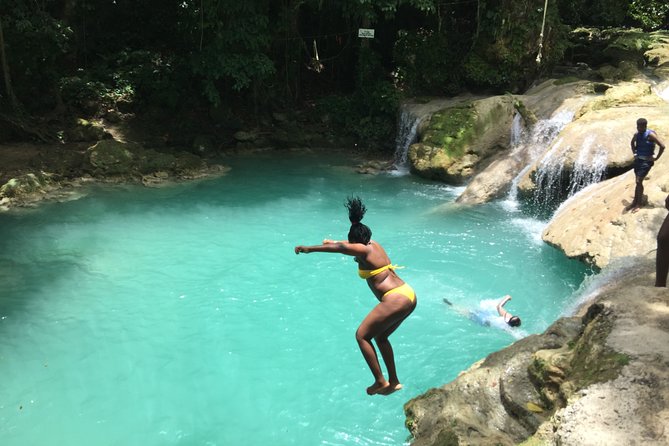 Roundtrip Private Shuttle from Ocho Rios to Blue Hole and Back - Key highlights at a glance