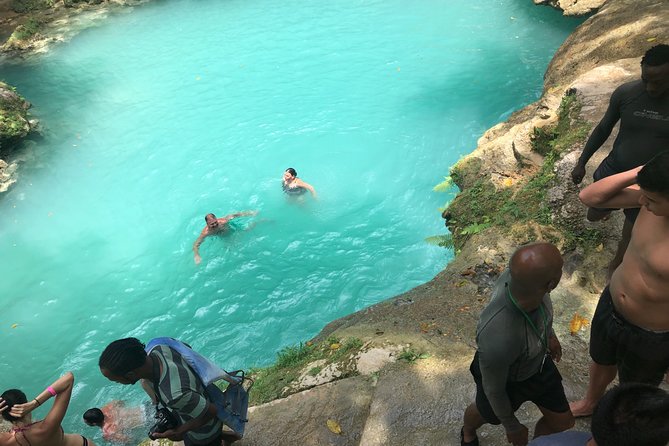 Roundtrip Private Shuttle from Ocho Rios to Blue Hole and Back - Arriving at the Blue Hole: entrance fee planning is the key