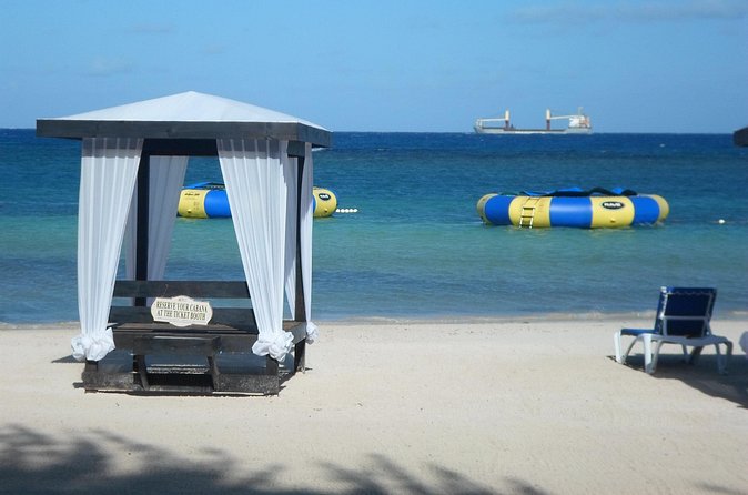 Royalton Blue Waters Private Roundtrip Airport Transfers from Montego Bay (MBJ) - After you arrive: the vibe starts fast at the resort