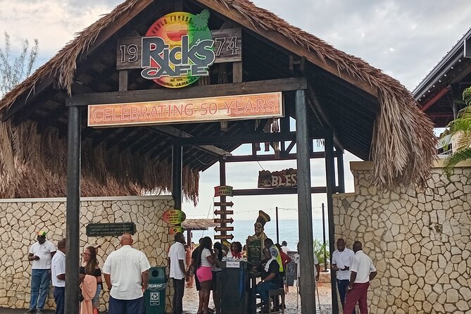 Seven Miles Beach in Negril and Ricks Cafe from Montego Bay - Rick’s Cafe Sunset and the 30-Foot Cliff Jump Scene