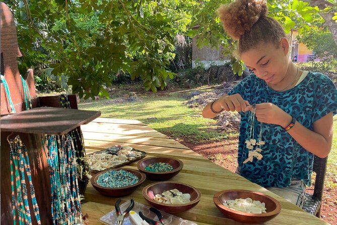 Souvenirs workshop A Mi Mek It! in Montego Bay Jamaica (FR & EN) - Key highlights you will care about